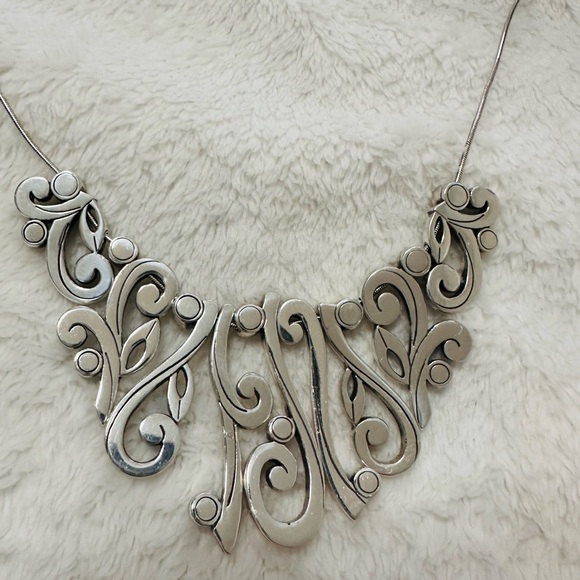 BRIGHTON “Concerto” Necklace In Original Brighton Tin - Retired - Picture 4 of 5